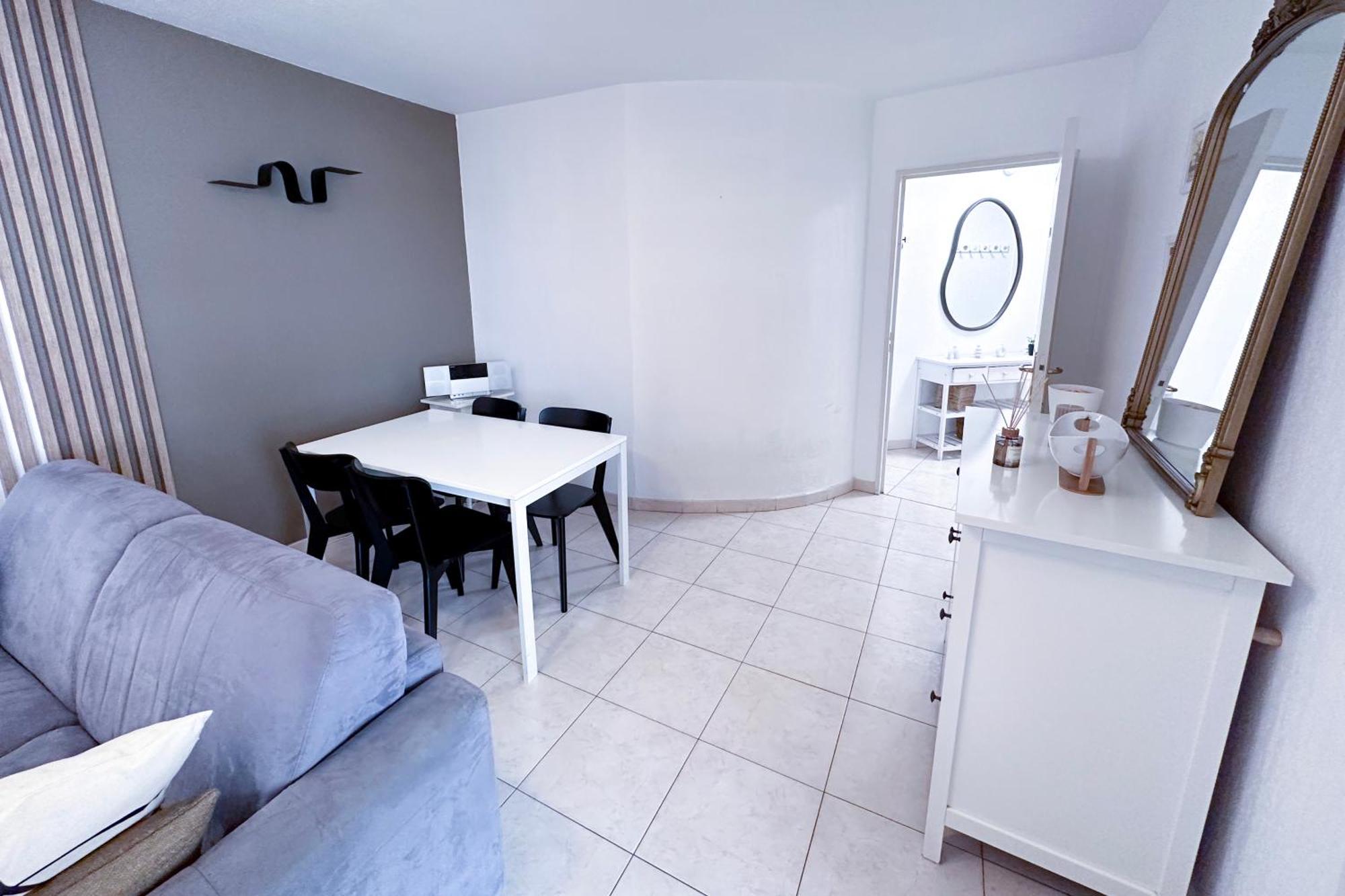 St Roch 2 - Appart 300 M De La Gare, Clim, Terrasse, Garage Antibes Buitenkant foto